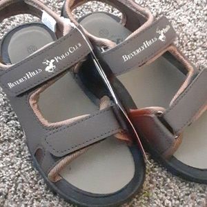 New! Sandals - sz 10